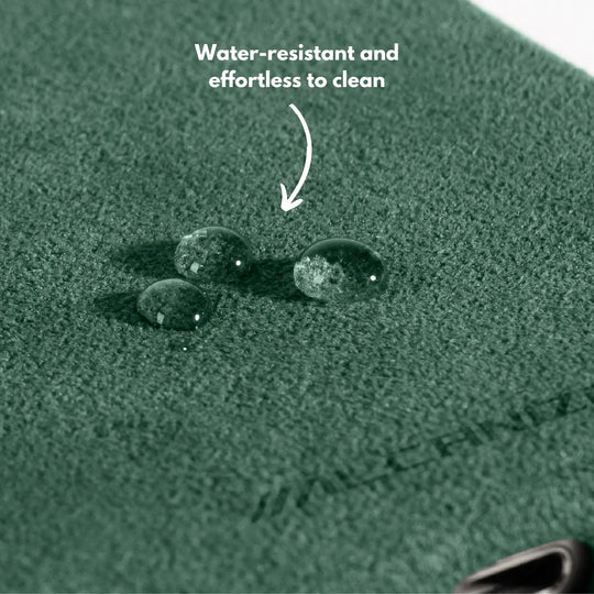 Alcantara Case for iPhone 15 Pro Max – Verde Toscana