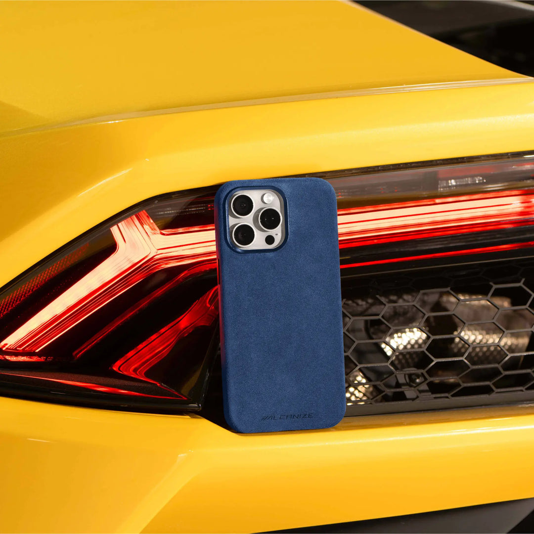 Alcantara Case for iPhone 15 – Blu Monaco