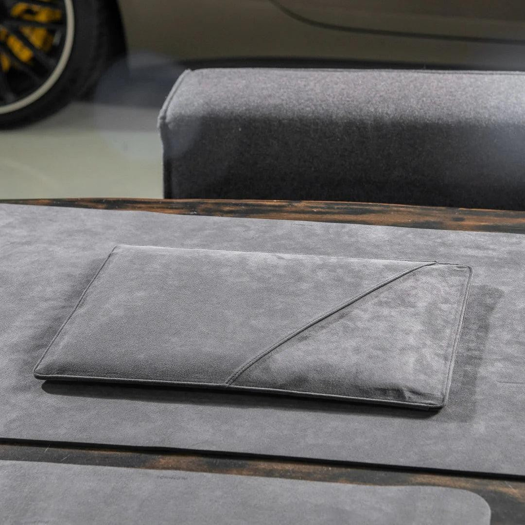 Alcantara Laptop Sleeve - 15 & 16 Inch - Grigio Spazio